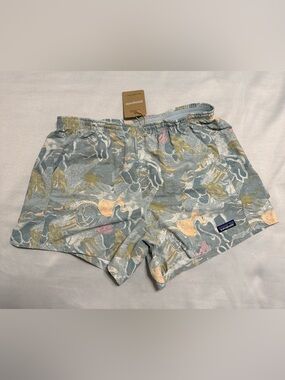 PATAGONIA Women’s BAGGIES SHORTS . Size - M